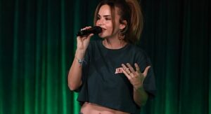 Bengi Apak – ‘Büyülü Değil’ 17 Ekim’de Zorlu PSM Sahnesi’nde!