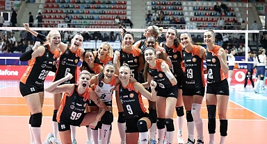 Eczacıbaşı Dynavit, deplasmanda galip