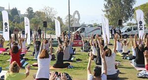 Karşıyaka’da yaza ‘yoga’ ile veda
