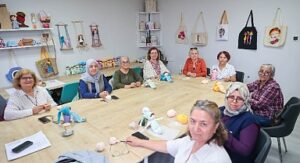 Bucalı kursiyerlerden minik savaşçılara destek