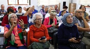 Dijital çağın kapıları yaş almış bireylere açılıyor