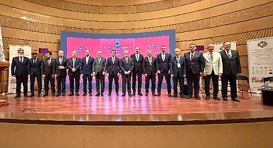 Başkan Altay Şam’da Düzenlenen 10. Uluslararası Dini Araştırmalar ve İnsan Sempozyumu’nda Konuştu: “İnşallah Sempozyumun 11.Sini Gazze’de, 12.Sini de Kudüs’te Yapmayı Rabbim Bize Göstersin”
