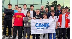 Canikli Sporculardan Şampiyonaya Damga