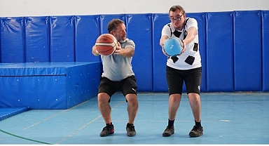 Çeşme Belediyesi’nden özel gereksinimli çocuklara engelsiz spor eğitimleri