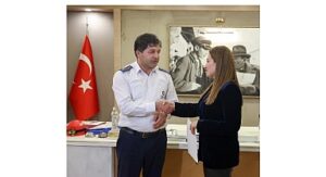 Antalya’da belediye şoföründen örnek davranış