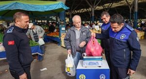 Buca Belediyesi’nden tüketiciyi koruyan uygulama