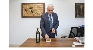 Burhaniye Belediyesi Zeytinyağları Satışa Sunuldu