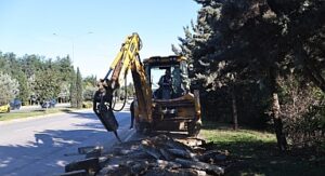 Büyükşehir Belediyesi’nden Kardeş Kentler Caddesi’nde çalışma