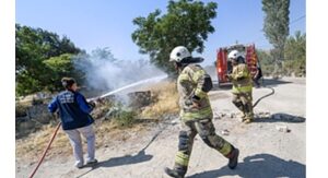 Büyükşehir’in köylere dağıttığı tankerler ormanları kurtarıyor