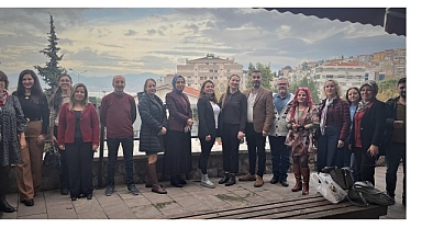 “İzmir Öğretmen Akademileri” Kapsamında ‘‘Edebiyat Akademisi’’ Etkinliklerine Devam Ediyor