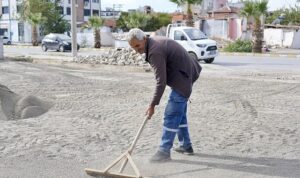 Burhaniye Belediyesi Fen İşleri Ekiplerinden Kesintisiz Hizmet